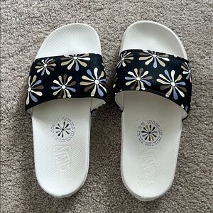 Vans Black and White Daisy Slides